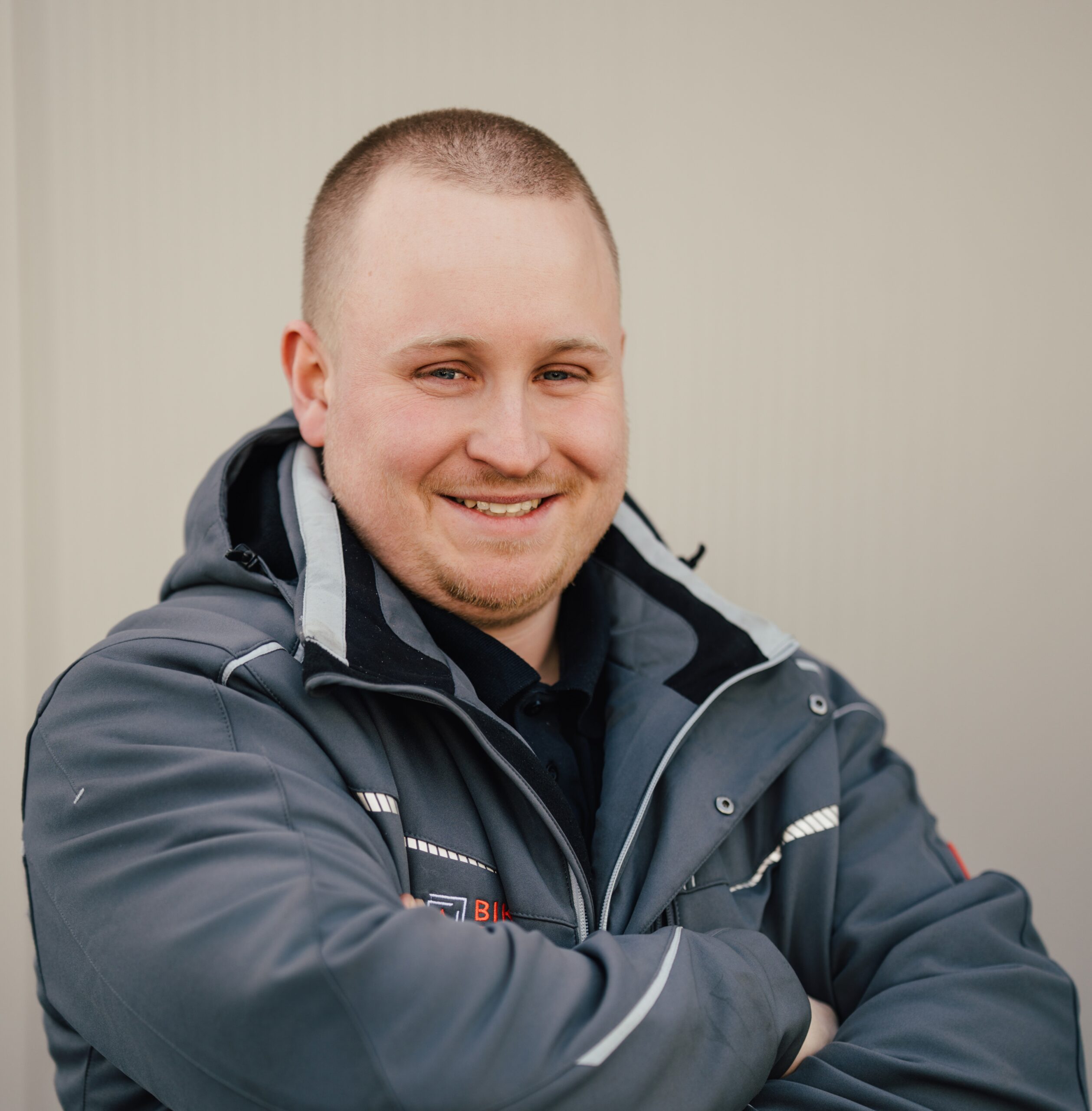Leon Horstmann, Servicetechniker